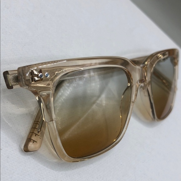 DIFF x Star Wars Luke Skywalker Square Sunglasses Desert Sand Crystal Tatooine main image 5